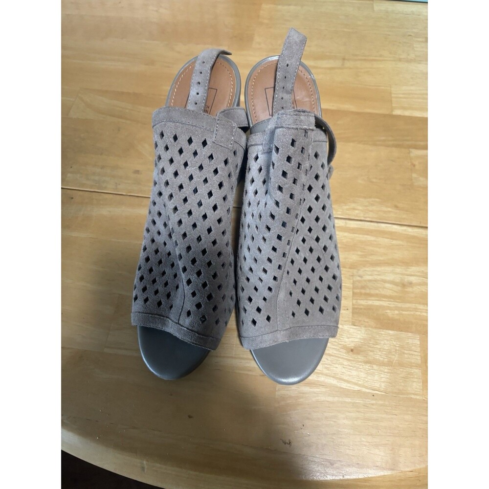14th & Union Women’s Taupe Perforated Peep Toe Block Heel Sandals Size 10M